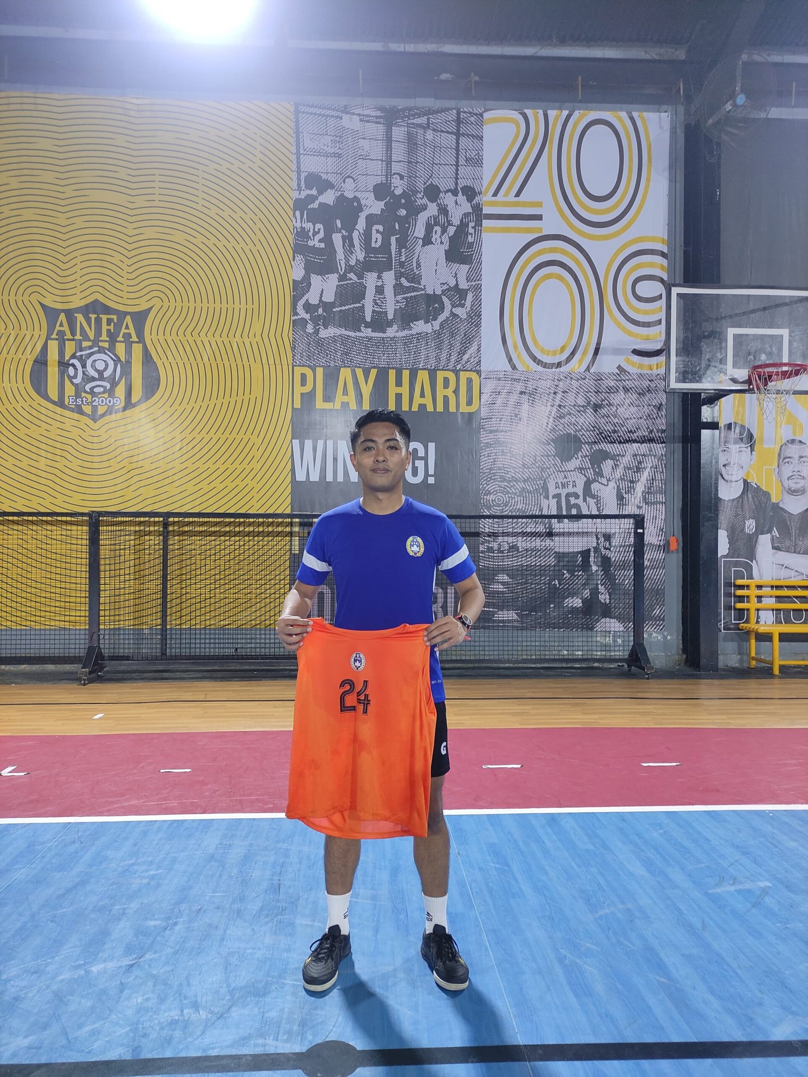 KBO Sat Intelkam Polres Enrekang Menjadi Perangkat Pertandingan Futsal Profesional