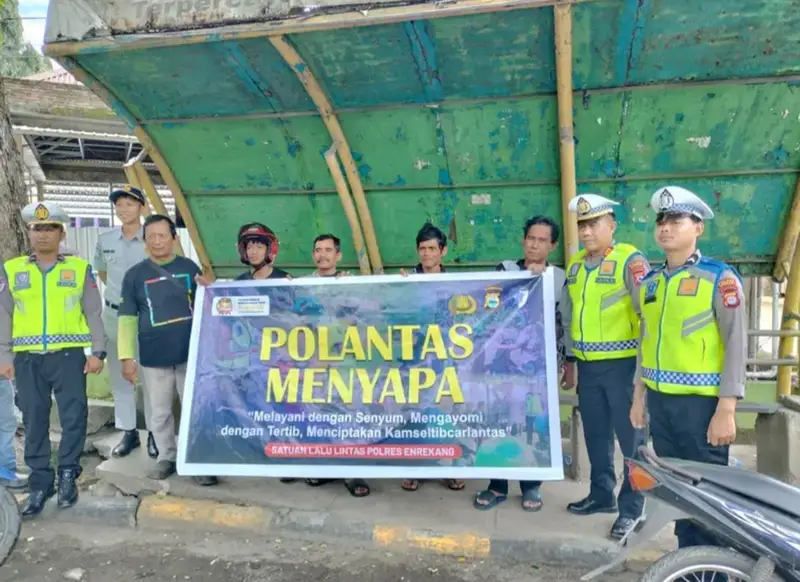 Kasatlantas Polres Enrekang AKP Muh Ali Perkuat Edukasi Lalu Lintas Melalui Program “Polantas Menyapa”