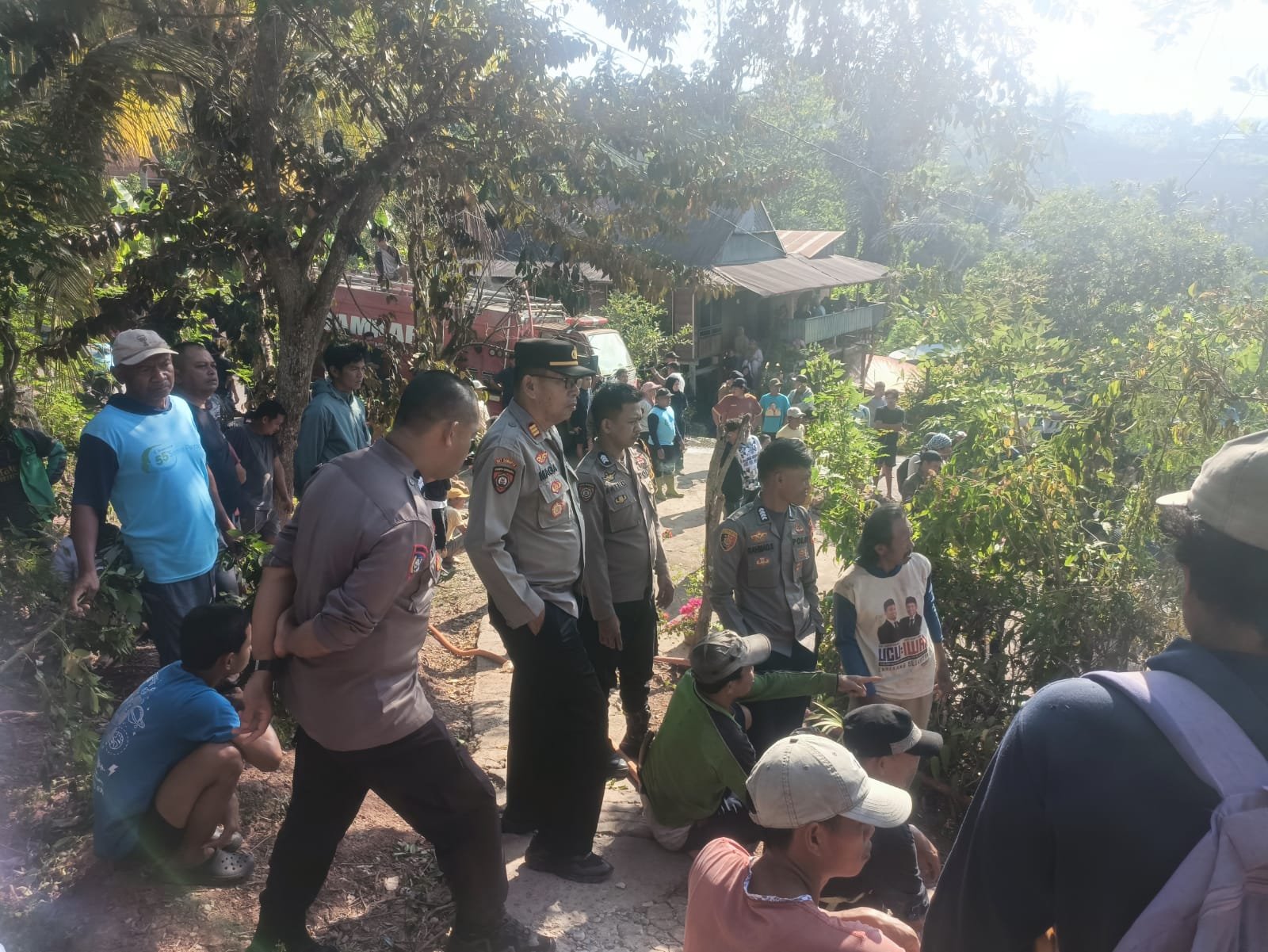 Kapolsek Alla Bersama Personel Laksanakan Sambang Warga, Wujudkan Kehadiran Polri di Tengah Masyarakat