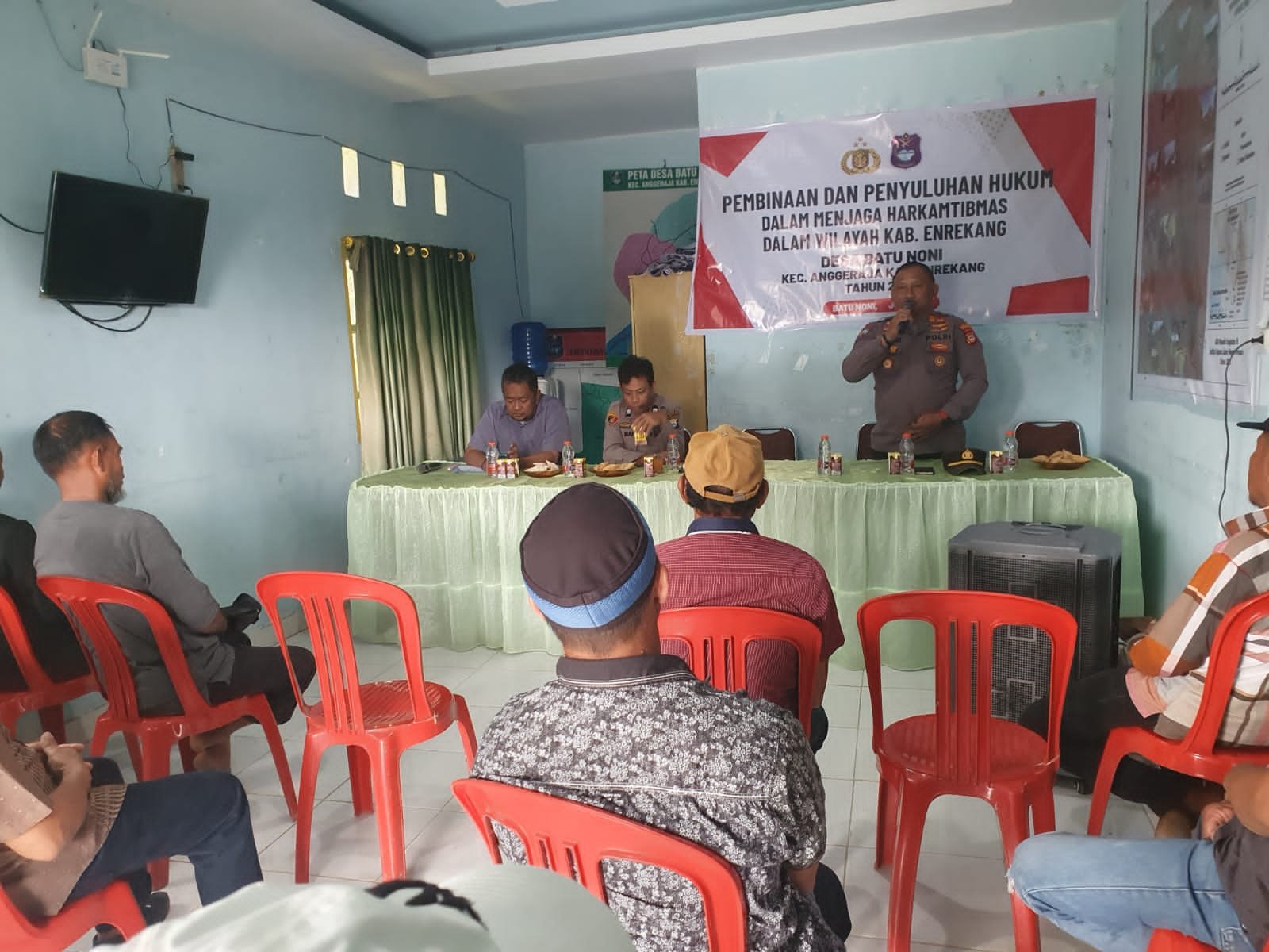 Sat Binmas Polres Enrekang Gelar Penyuluhan Hukum di Desa Batu Noni, Ajak Masyarakat Aktif Jaga Kamtibmas